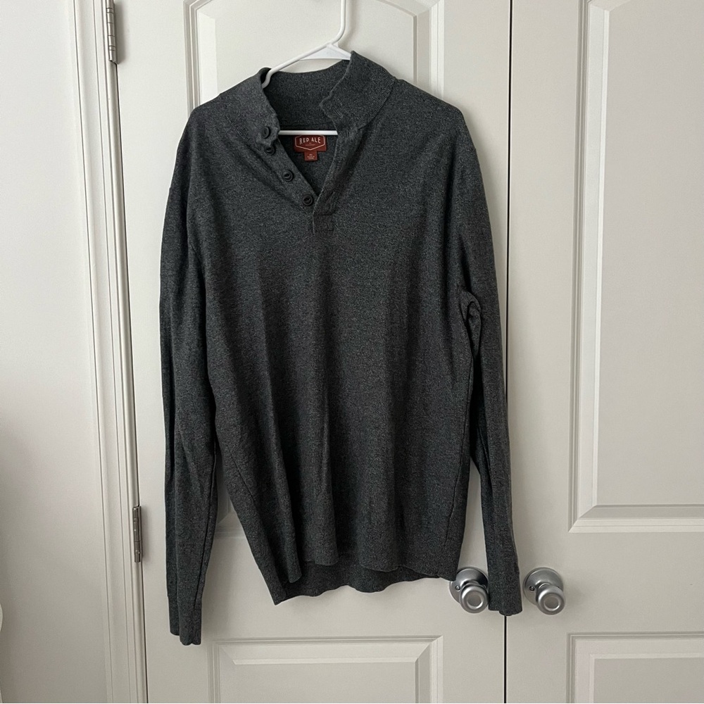 Men’s sweater
